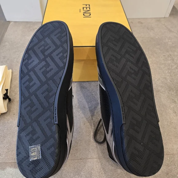 $990 Fendi Step FF Logo Embr Leather Sneakers Black & Gray EU 43 UK 9 US 10 BNIB